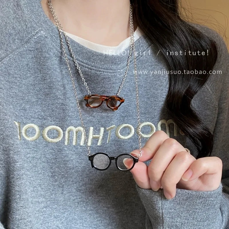 Artistic Glasses Shaped Necklace Niche Design Style Glasses Pendant Necklaces Simple Versatile Jewelry Fashion Necklace Gift