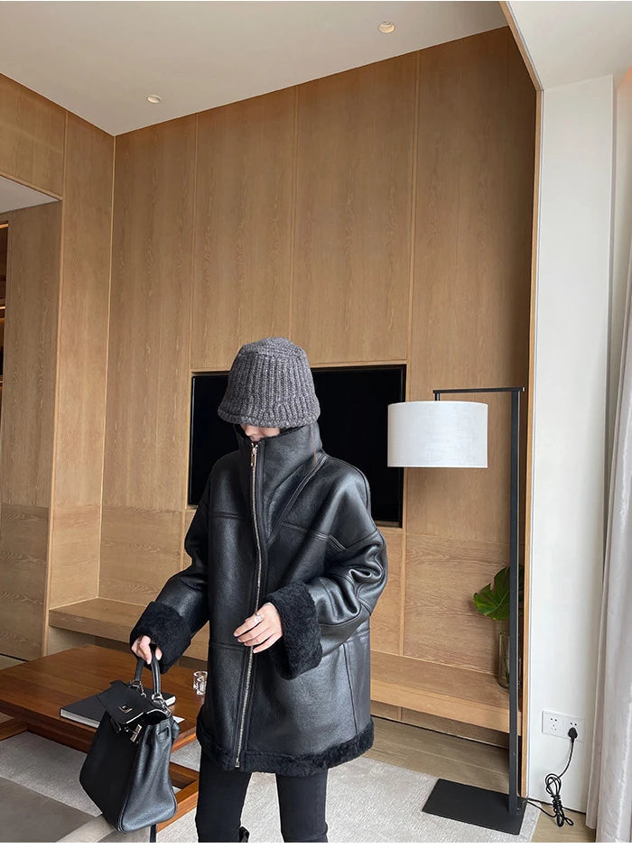 2025 Autumn Winter Fur Integrated Lamb Wool Coat Women's European And American Street Temperament Fashion Locomotive Fur Coat