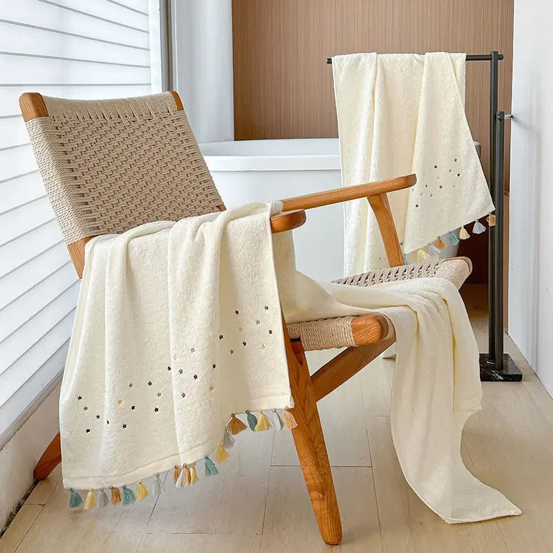 New Tassel 100% Cotton Bath Towel All Cotton plus Size Absorbent Fashion Brand Soft Cute Pure Cotton