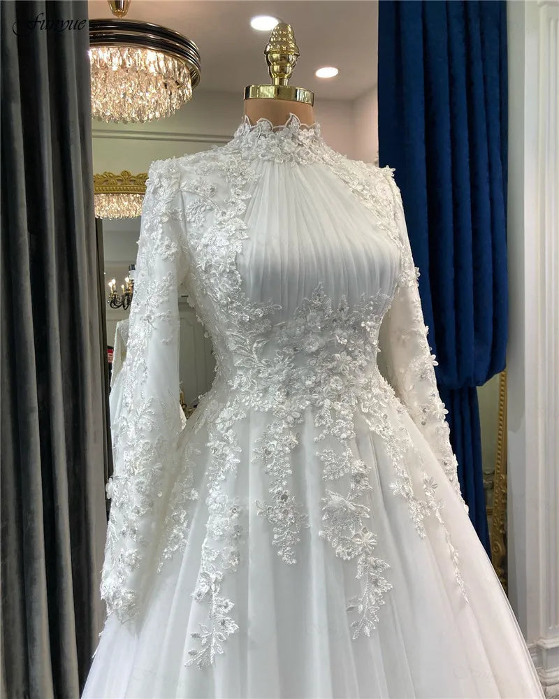 Customized Elegant Muslim Wedding Gown for Bride 2026 Appliques Flowers Dubai Long Sleeves Bridal Dress Tulle Robe De Mariage