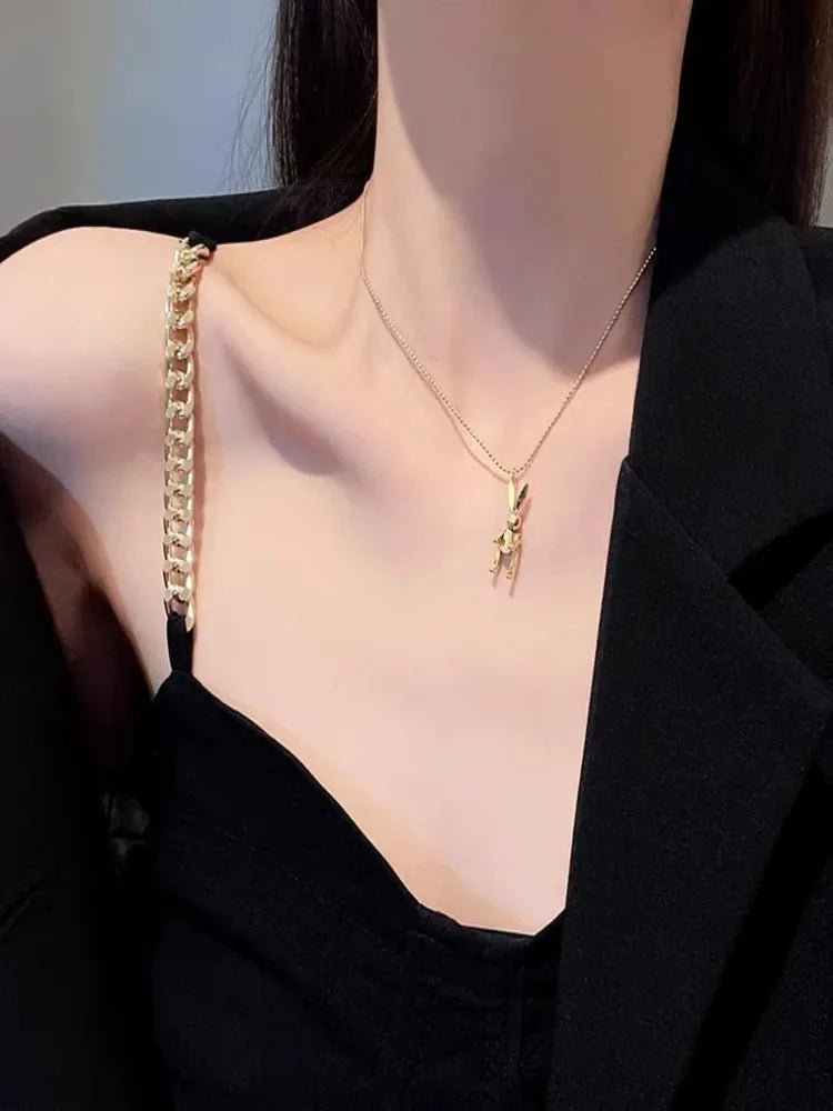 Niche design sense two wear zipper collarbone necklace women's new couple light luxury niche personality sweater chain choker