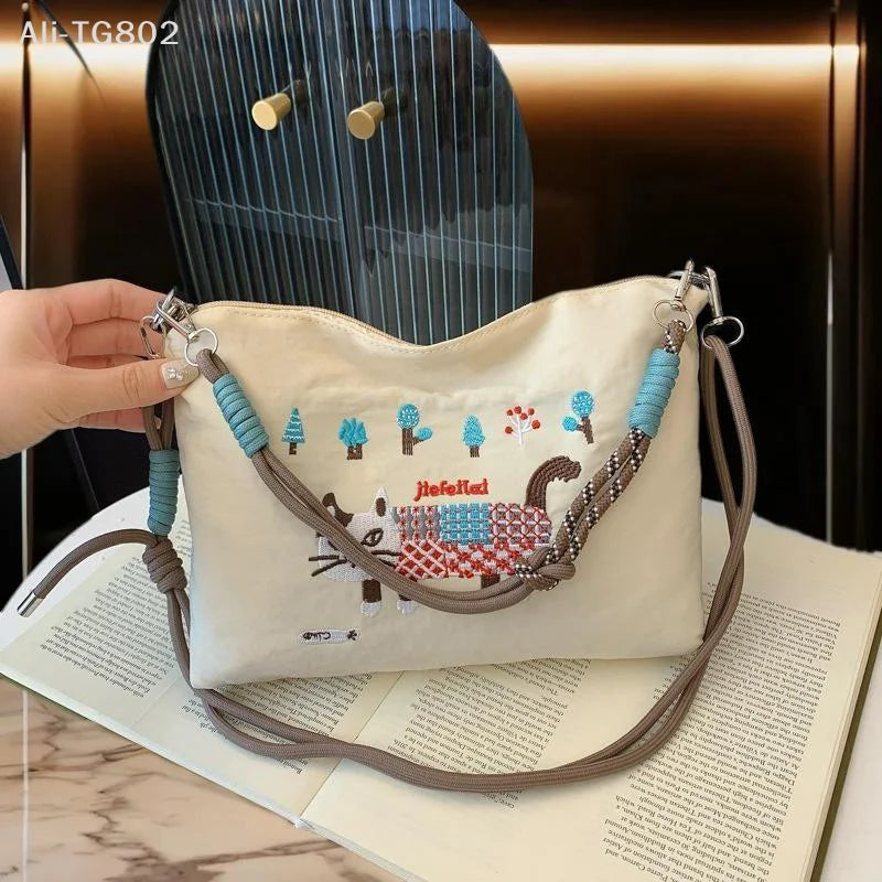 Ladies Tote Bag Lazy Ins Wind Japanese Embroidery Fashion Joker Large-capacity Durable Shoulder Bag Commuter Messenger Bag