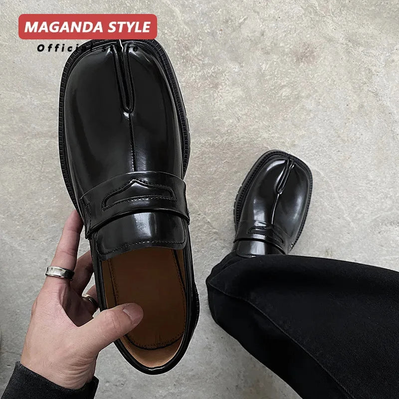 Maganda Split toe horseshoe shoes for men's thick sole Lefu shoes Tabi shoes patent leather shoes Korean version trend casual