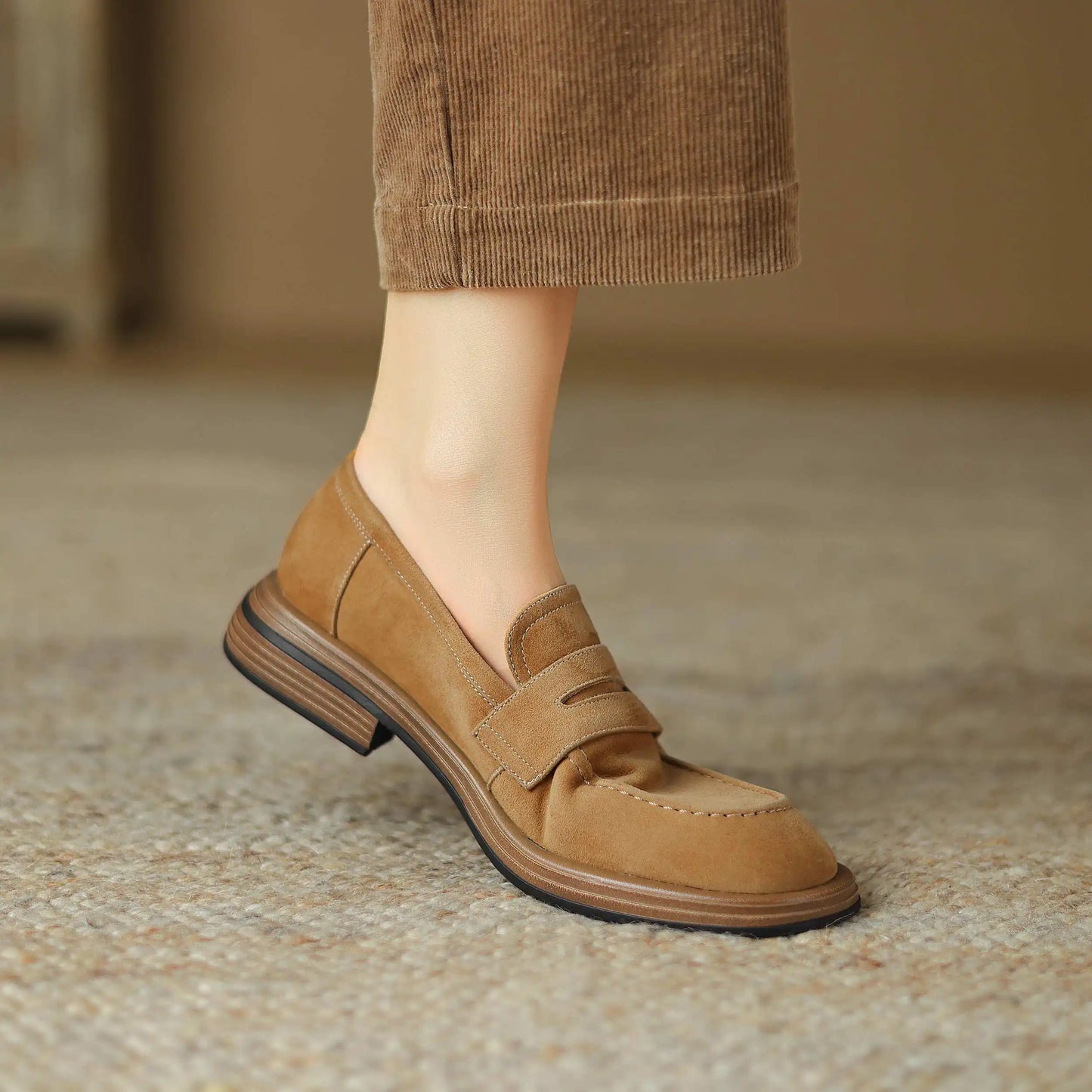 Krazing Pot Sheep Suede Size 34-41 Round Toe Med Heels Retro Mature Loafers Slip On Casual Spring Shoes Dating Brand Women Pumps