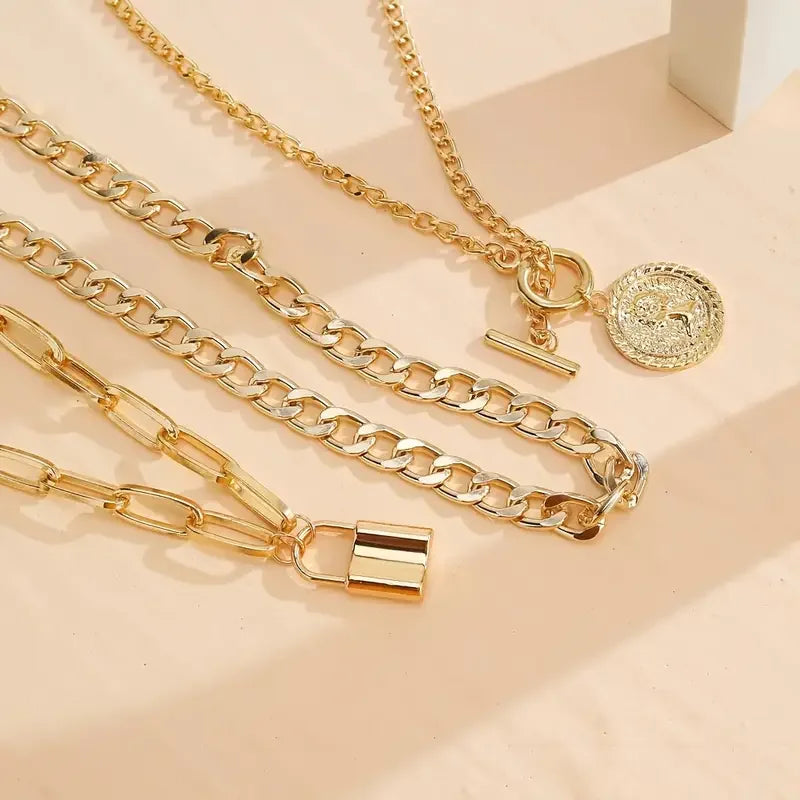 3pcs Layered Necklace Set for Women Vintage Elegant Gold Plated Embossed Round Creative Lock Pendant Necklaces Fashion Jewelry