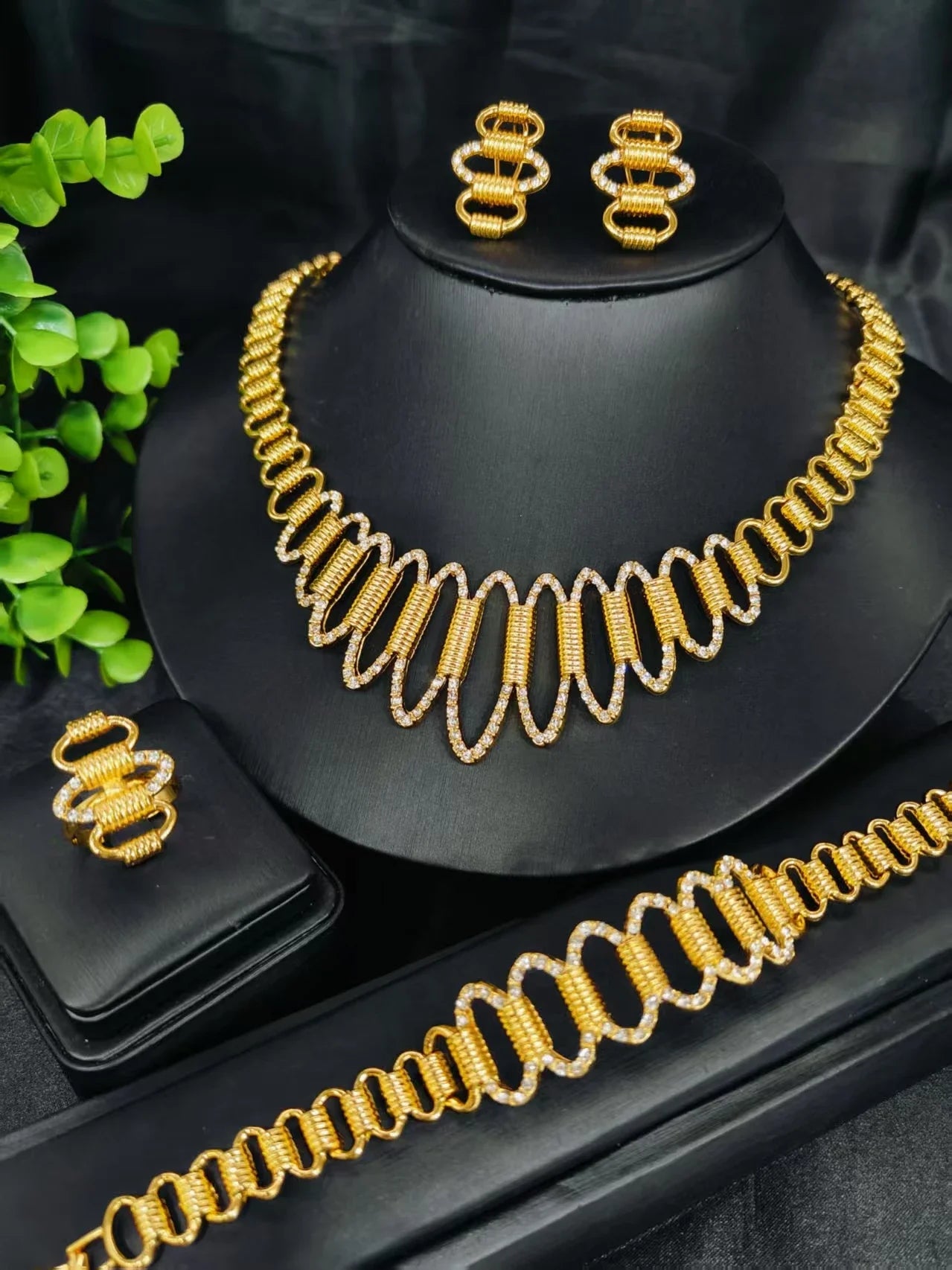 Luxury Indian Jewellery Earrings Necklace Jewelry Sets For Women Dubai Gold Color African Arabic Wedding Bridal Party Gifts