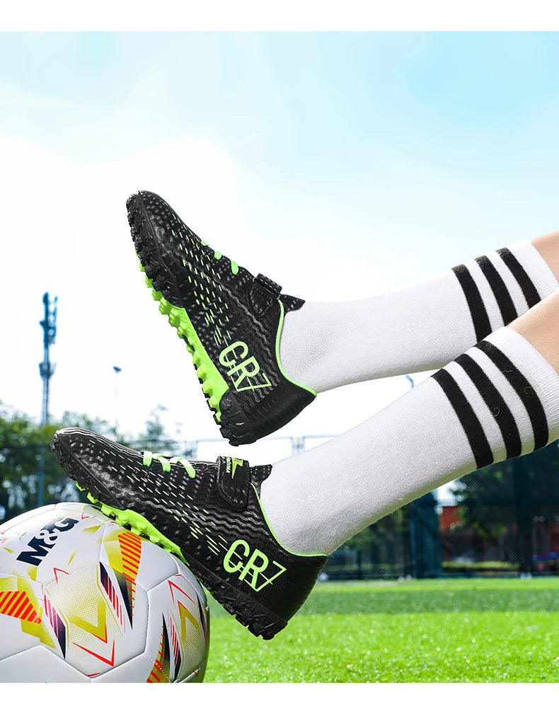 New Hot Children Football Boots Outdoor Trainers Soccer Shoes for Kids Boys Girls Hook Loop Football Cleats Futsal Sneakers28-39