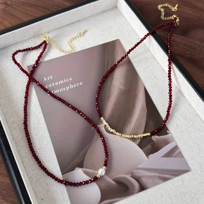 Fashionable Red Pearl Glass Bead Necklace with Unique Design and Luxury Feel for Collarbones