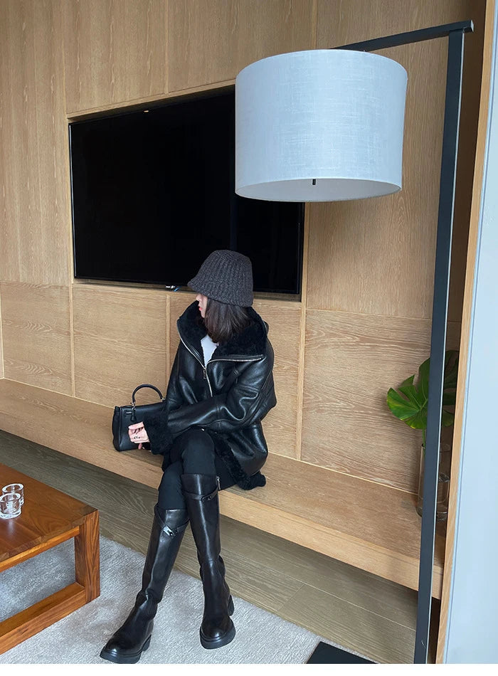 2025 Autumn Winter Fur Integrated Lamb Wool Coat Women's European And American Street Temperament Fashion Locomotive Fur Coat