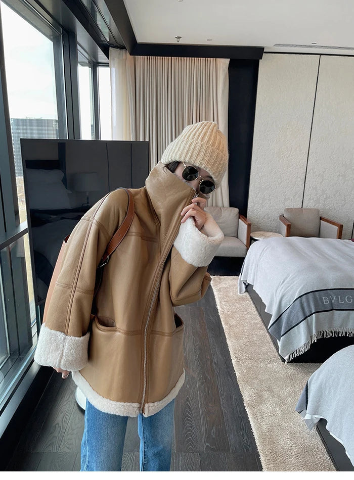 2025 Autumn Winter Fur Integrated Lamb Wool Coat Women's European And American Street Temperament Fashion Locomotive Fur Coat