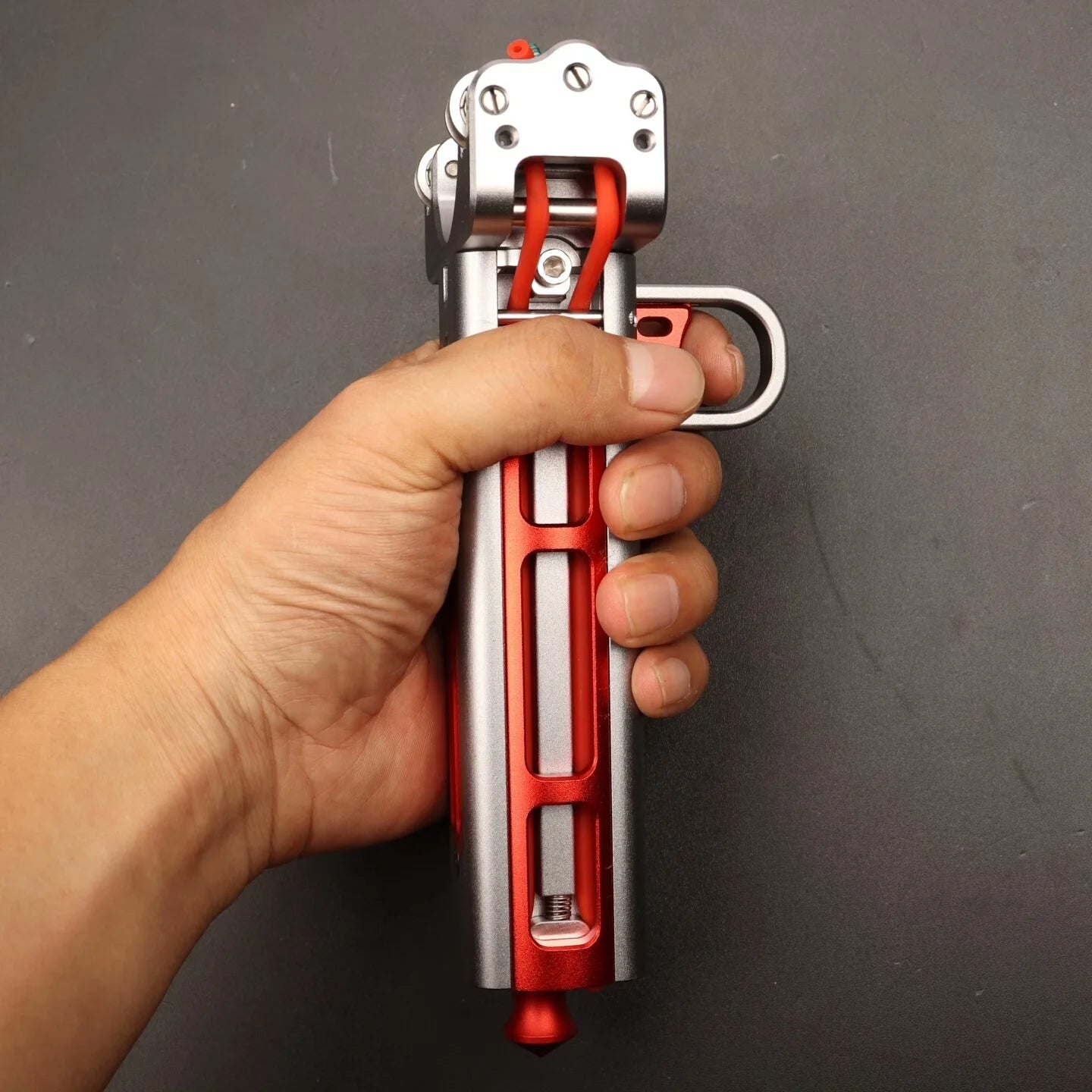 G5 Slingshot:two Automatic Slingshot Capable of Firing Multiple Rounds of All-Metal Beads in Rapid Succession Using a Rubber Ban