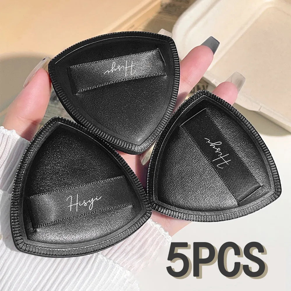 Black triangular makeup pad - Soft velvet cosmetic sponge for facial makeup. Beauty makeup sponge for applying foundation.