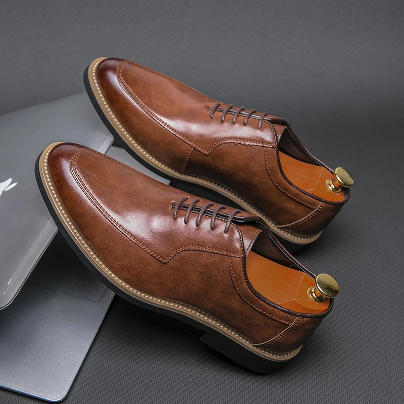 High End Brand Men's Party Formal Shoes Lace Up Pointed Men's Glossy Leather Shoes Classic Elegant Business Shoes Free Delivery
