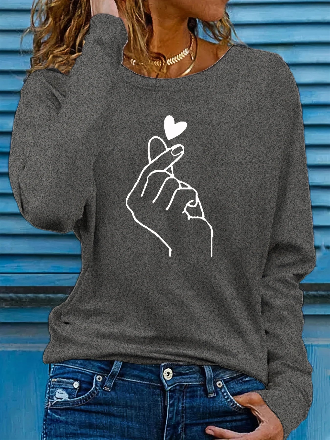 100% pure cotton women's spring and autumn casual long sleeved shirt with heart gesture graphic print round neck T-shirt