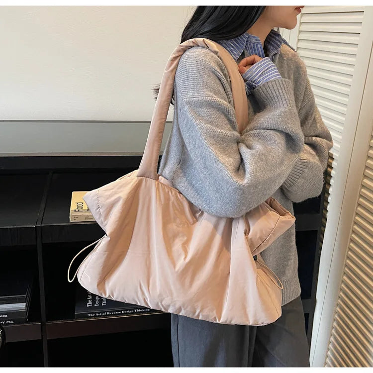 Women Nylon Bucket Shoulder Bag Large Capacity Tote Bag Fall Winter Versatile Cotton-padded Handbag Guangzhou High Quality Bag