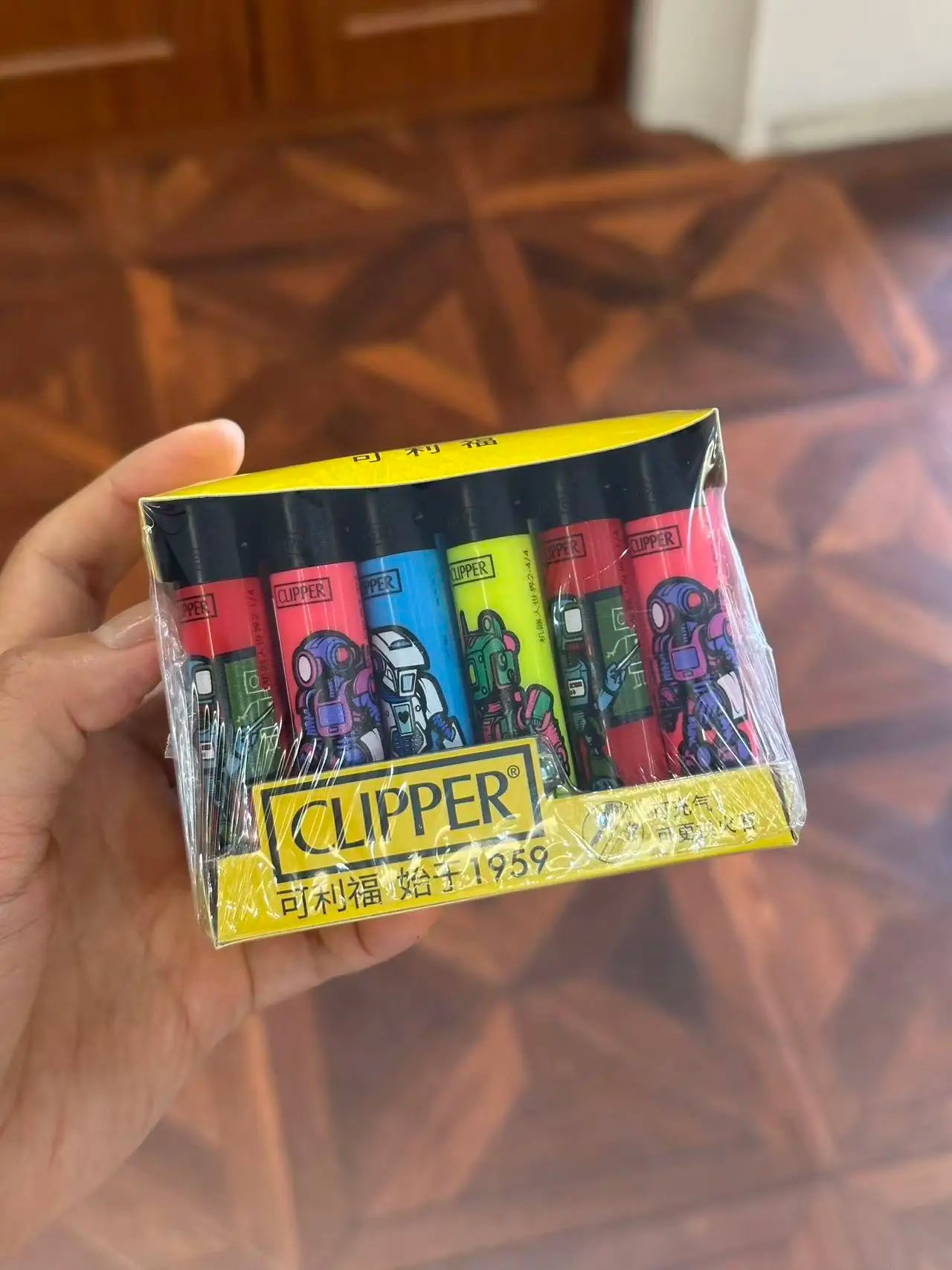 Clipper Lighter Grinding Wheel Mini Lighter Butane Flashlight Lighter (24pcs) Men's Small Tools Cool Gift Cigarette Accessories