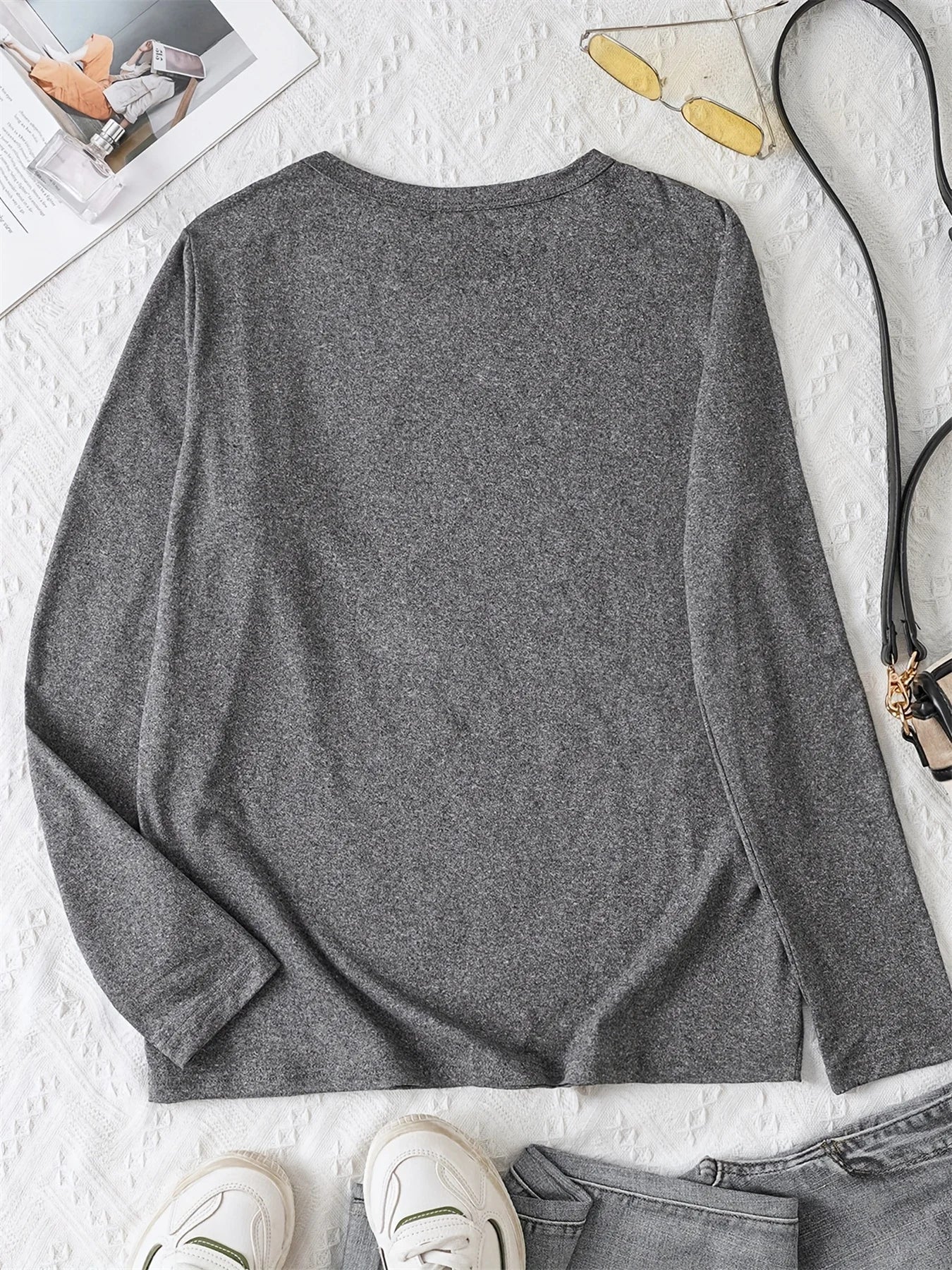 100% pure cotton women's spring and autumn casual long sleeved shirt with heart gesture graphic print round neck T-shirt