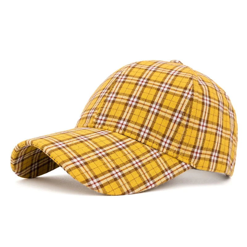 The retro and fashionable color-blocked checkered baseball cap is suitable for daily casual shopping, outings and dates