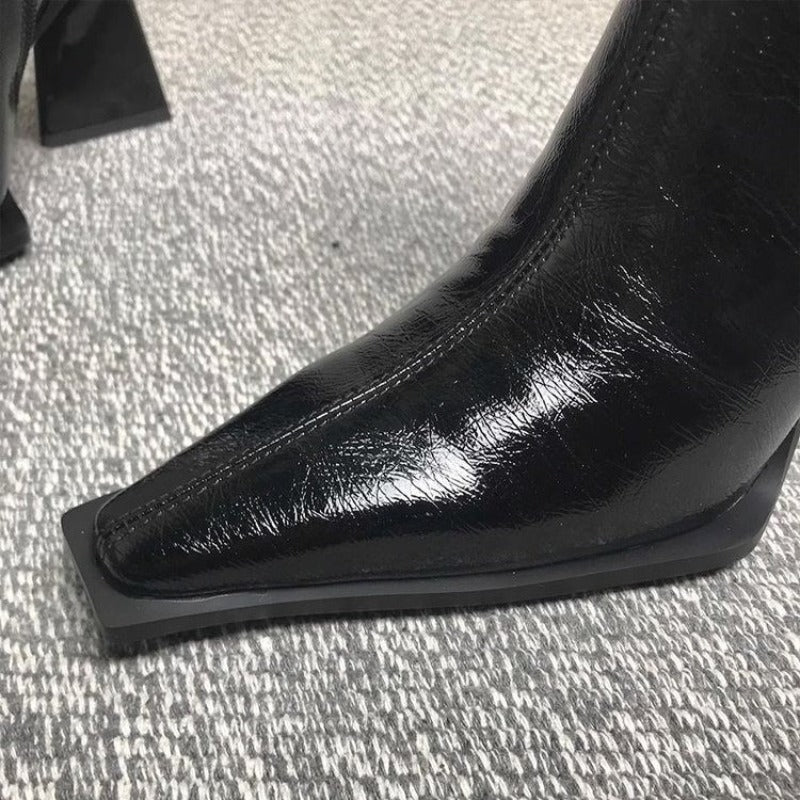 Horse Boots Female Ins Pointed Pink Skinny Boots 2023 Winter New Patent Leather Thick with Fashion High Heel Short Boots