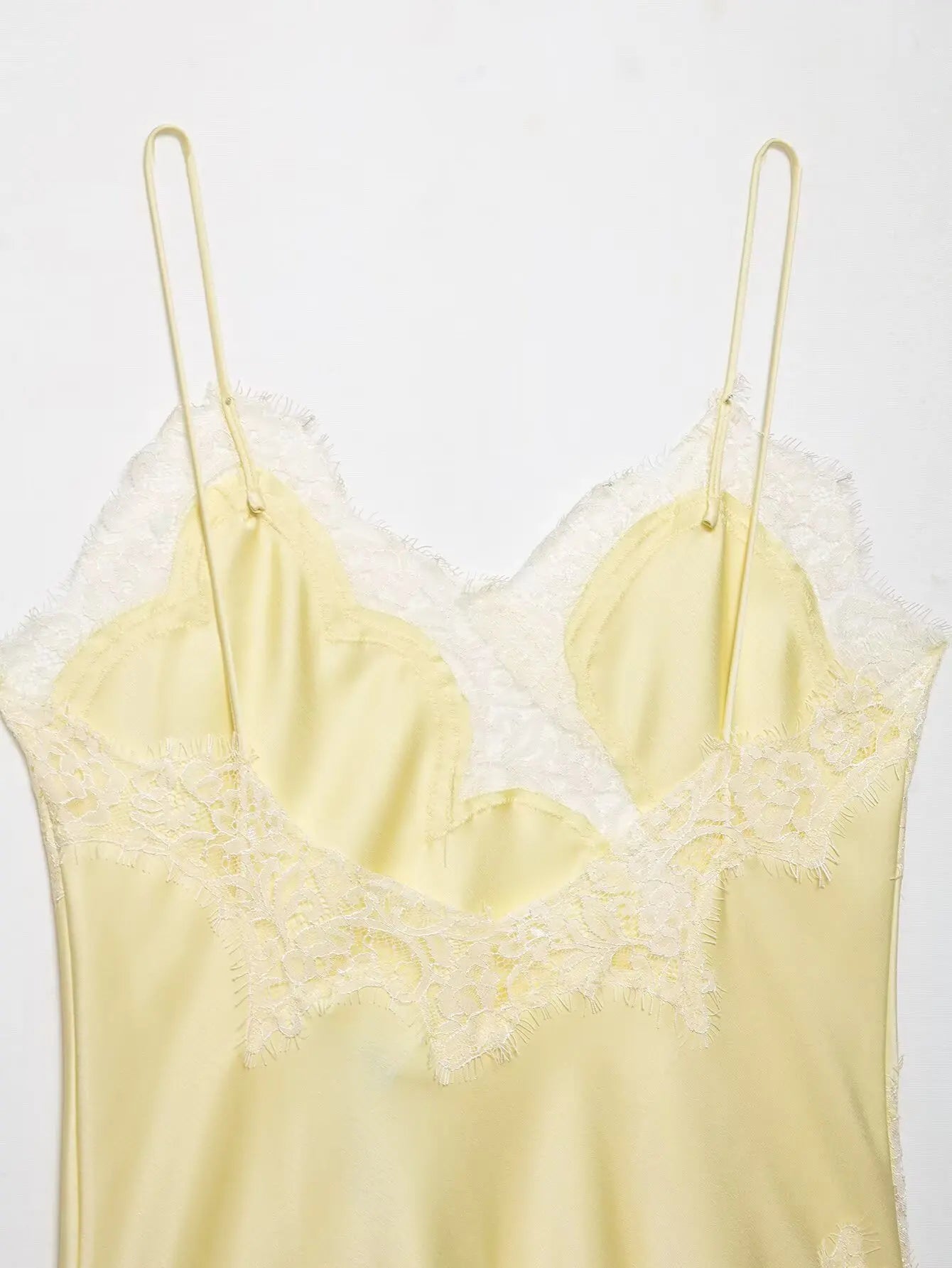 HH Summer Women Chic Sexy Lace Spliced Suspender Tops Woman V-neck Sleeveless Backless Hollow Asymmetrical Hem Design Top