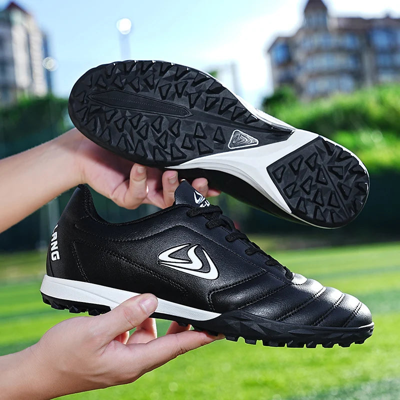 New Men Football Boots Outdoor Soccer Shoes TF FG Grass Cleats Comfortable Training Shoes Match Futsal Breathable Sport Indoor
