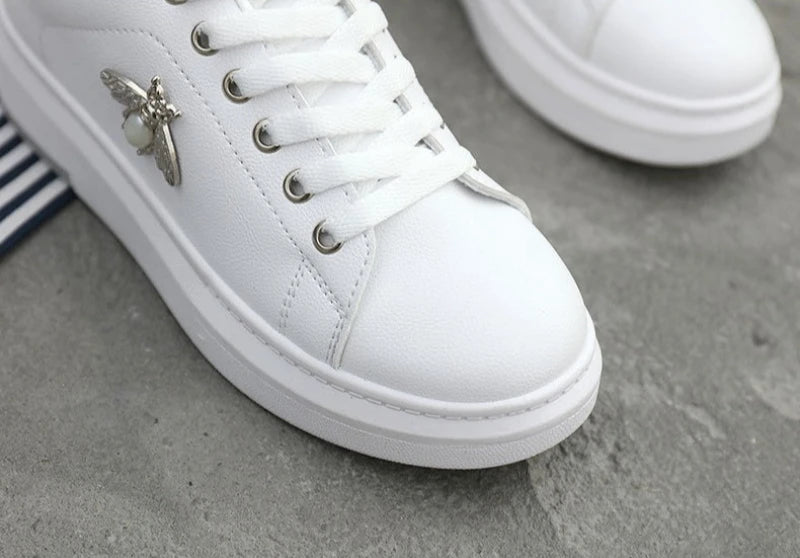 Mujer Women Platform Shoes High Quality Little bee Soft-sole Casual Shoes Female Skatboard Shoe Outdoor No Slip Walking Footwear