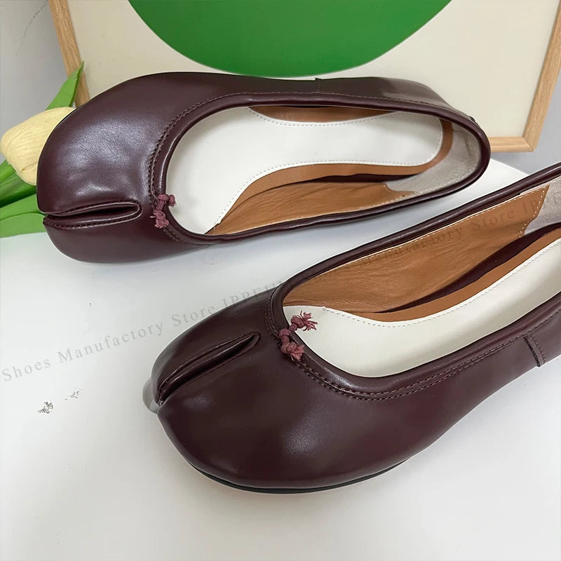 IPPEUM Tabi Footwear Shoes For Women 2026 New Fashion 36-44 Plus Size Ballet Flats Shoes With Split Toe