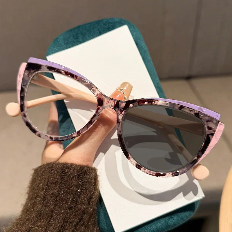 2025 New Fashionable Cat Eye Photochromic Women's Reading Glasses Retro Neutral High Quality Versatile Presbyopia Glasses