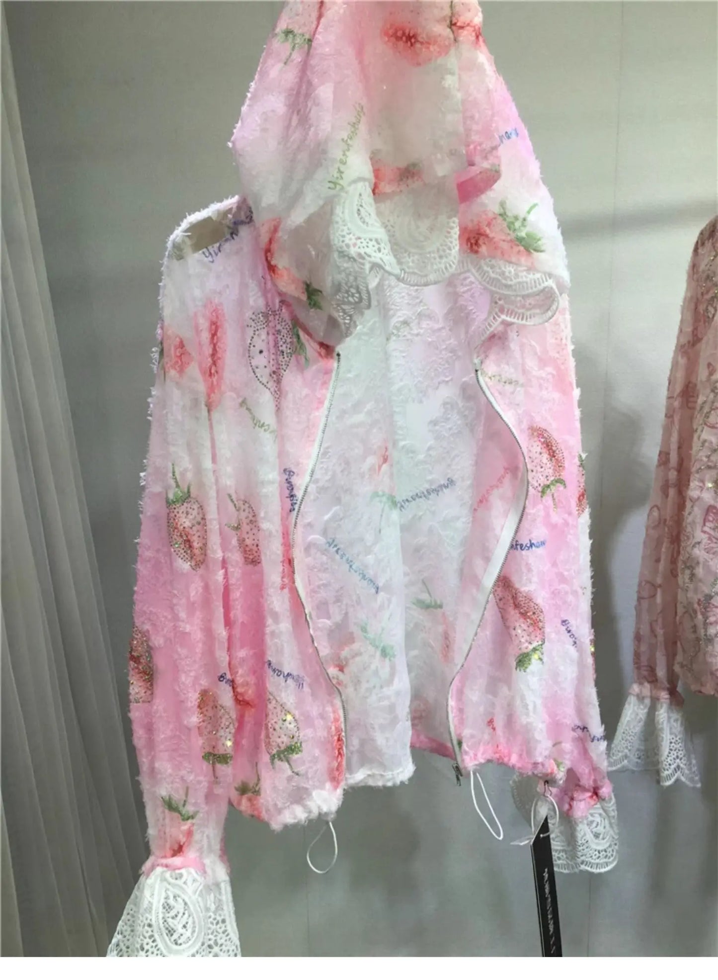 Women Hot Drilling Diamonds Beaded Sunscreen Hoodies Shirts Coat Strawberry Butterfly Lace Spliced Blouses Zipper Cardigan Tops