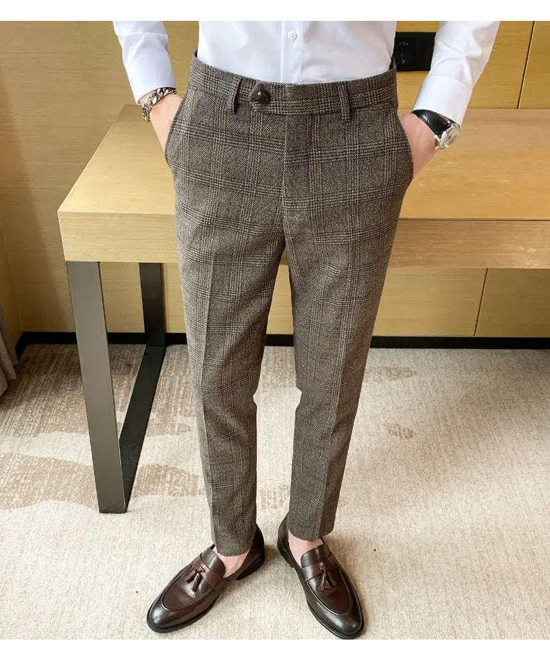 Spring and autumn checked trousers for men are trendy, fashionable, cool and versatile, as well as for business and casual wear