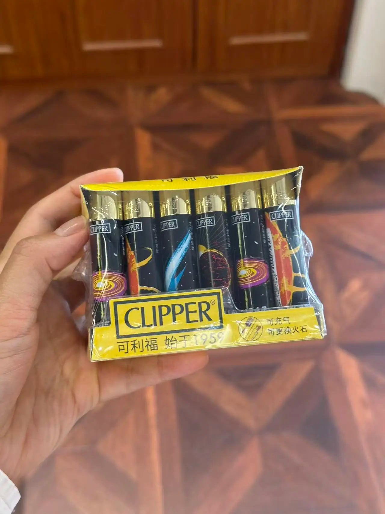 Clipper Lighter Grinding Wheel Mini Lighter Butane Flashlight Lighter (24pcs) Men's Small Tools Cool Gift Cigarette Accessories