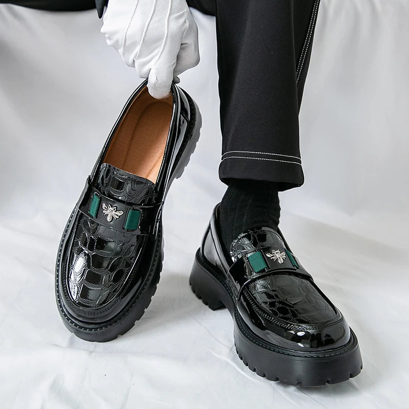 New Leather Shoes Men's Round Toe Thick soled Formal Shoes Loafers Non Slip Fashion Light luxury college Business Casual Shoes