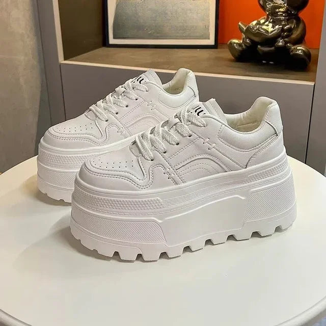 Women's Shoes 2026 Spring New Thick Soled Height Increasing Casual Sports Shoes Fashionable Lace Up Anti Slip Casual Board Shoes