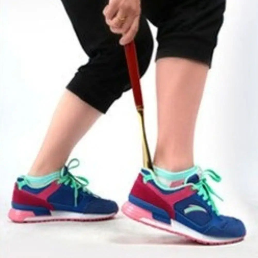 Shoe Wearer 32cm Metal Shoe Horn Lion/Horse Head Handheld Wood Handle Shoehorn Durable Long Portable Shoe Lifter for Household