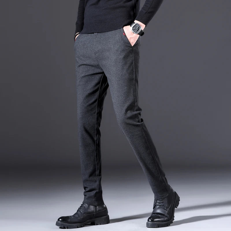 In the autumn of 2025, men's casual pants are slimming, fashionable, cool and versatile. Solid straight-leg Korean-style busines