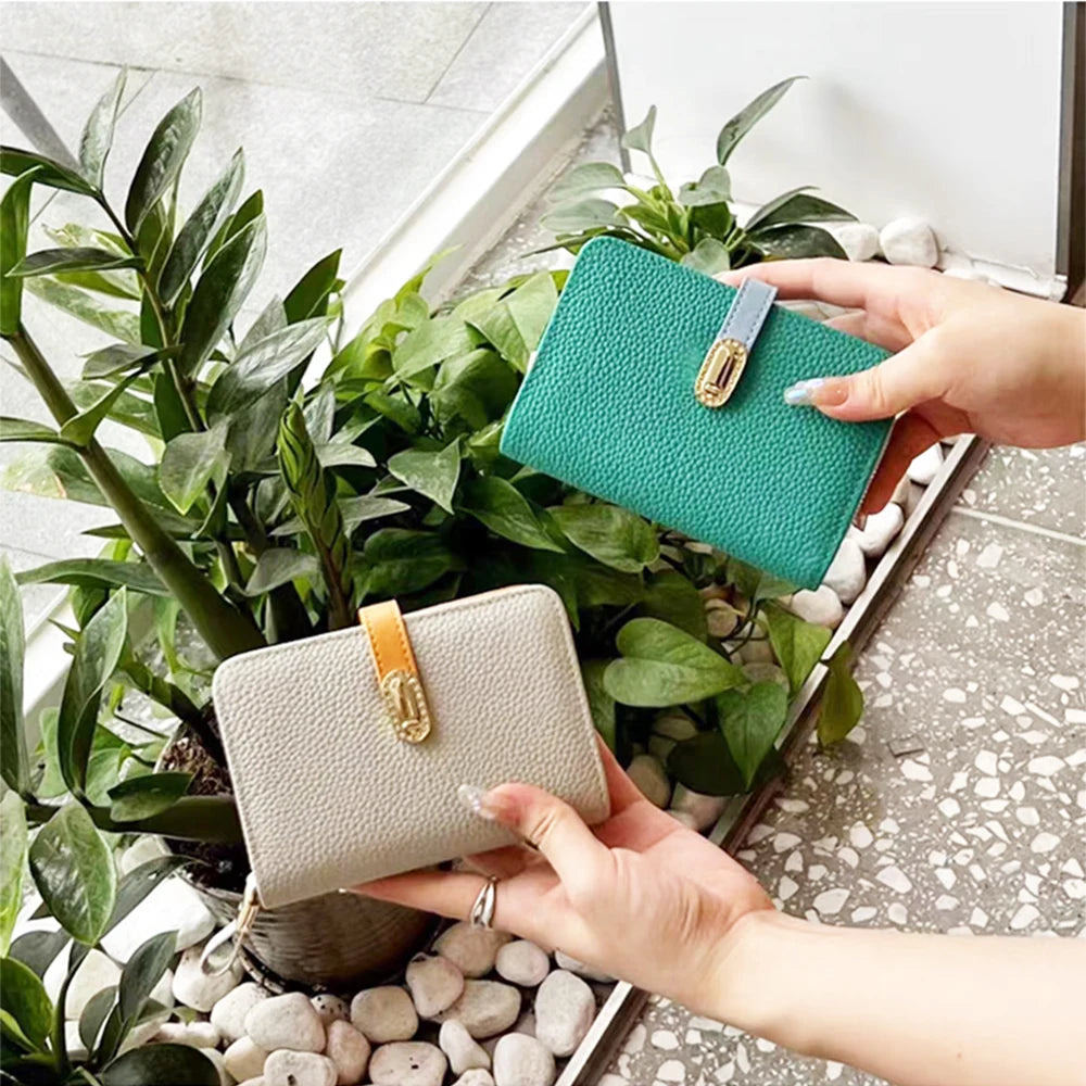 Genuine Leather Woman Coin Purse Luxury Fashion Custom Letter Pouch Mini Key Wallet Luxury Design Earphone Storage Cosmetic Bag