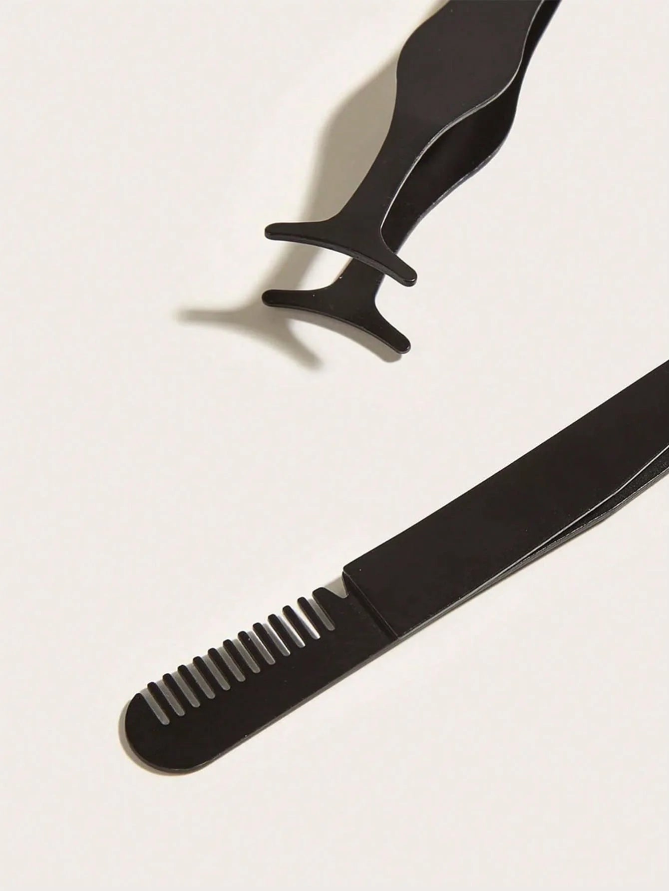 1 Set of 2 Pieces with Comb, Eyelash Curler, Angled Fine-Tipped Tweezers, False Eyelash Applicator, Eyelash Grafting Tool, Multifunctional Partial False Eyelash Applicator