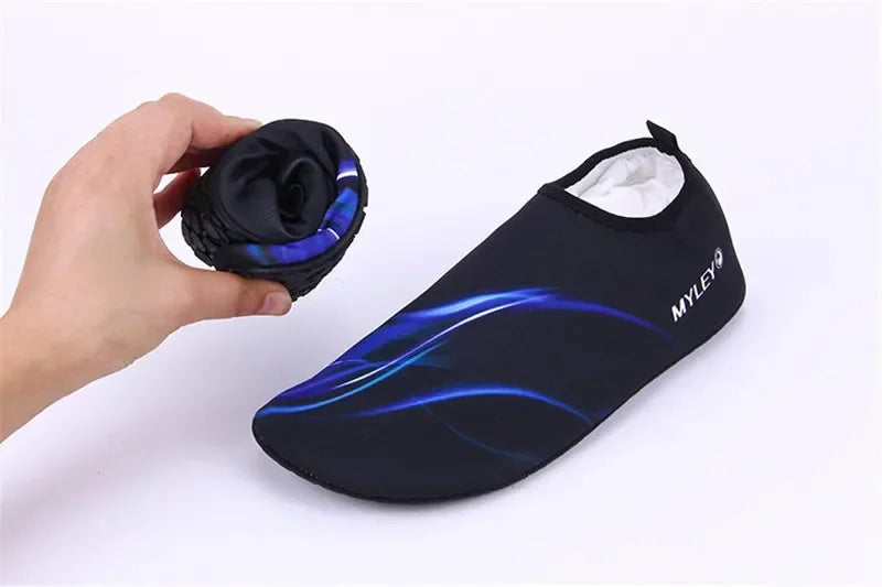 Water Shoes Men and Women Beach Camping  Adult Flat Soft Walking Lover Yoga  Sneakers Zapatos De Mujer Barefoot Shoes
