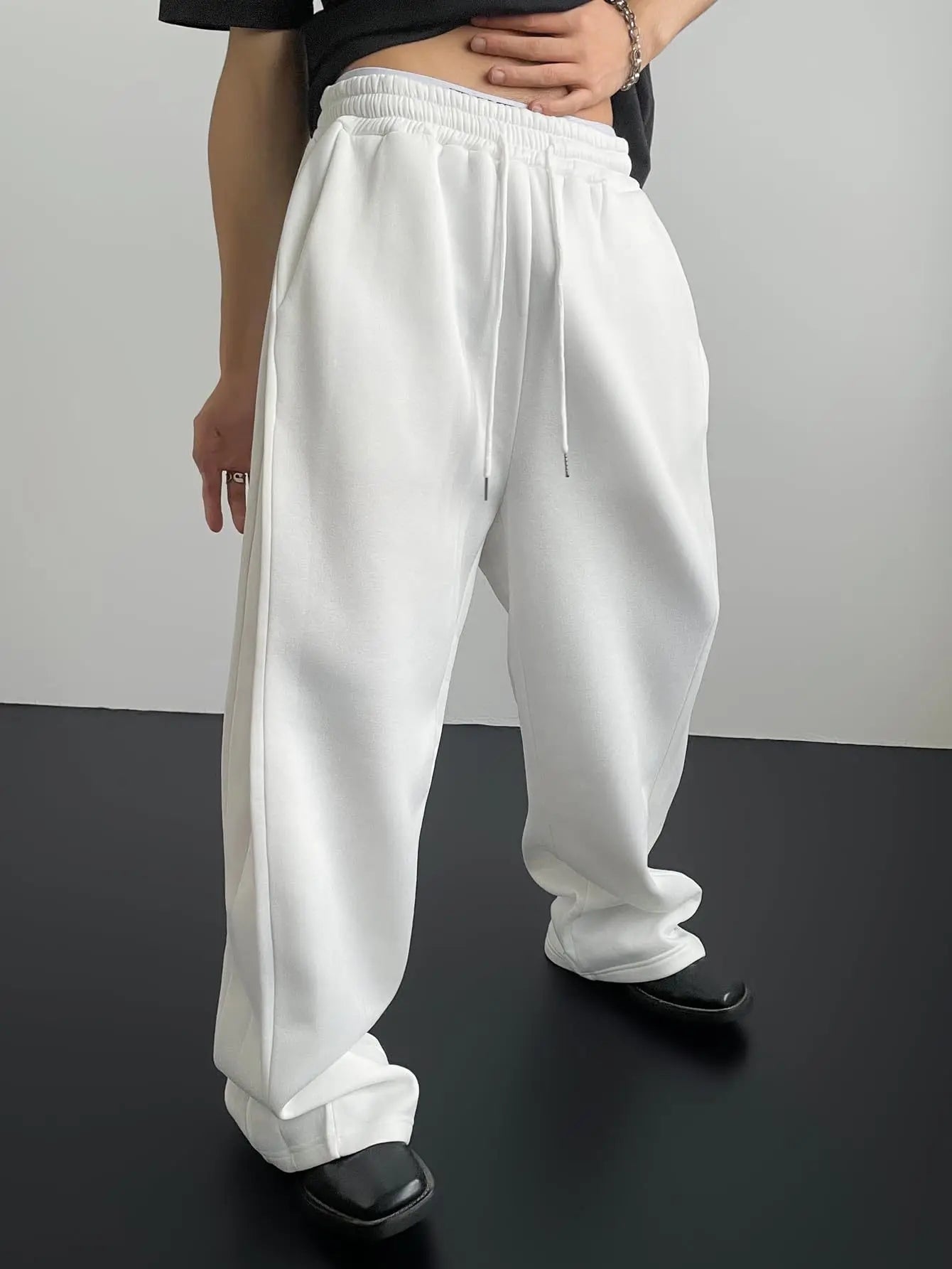 2025 New Korean style Sweatpants Sport Pants Men Running Pants Spring Summer Loose Casual Sweat Pants Straight Jogging Pants Men