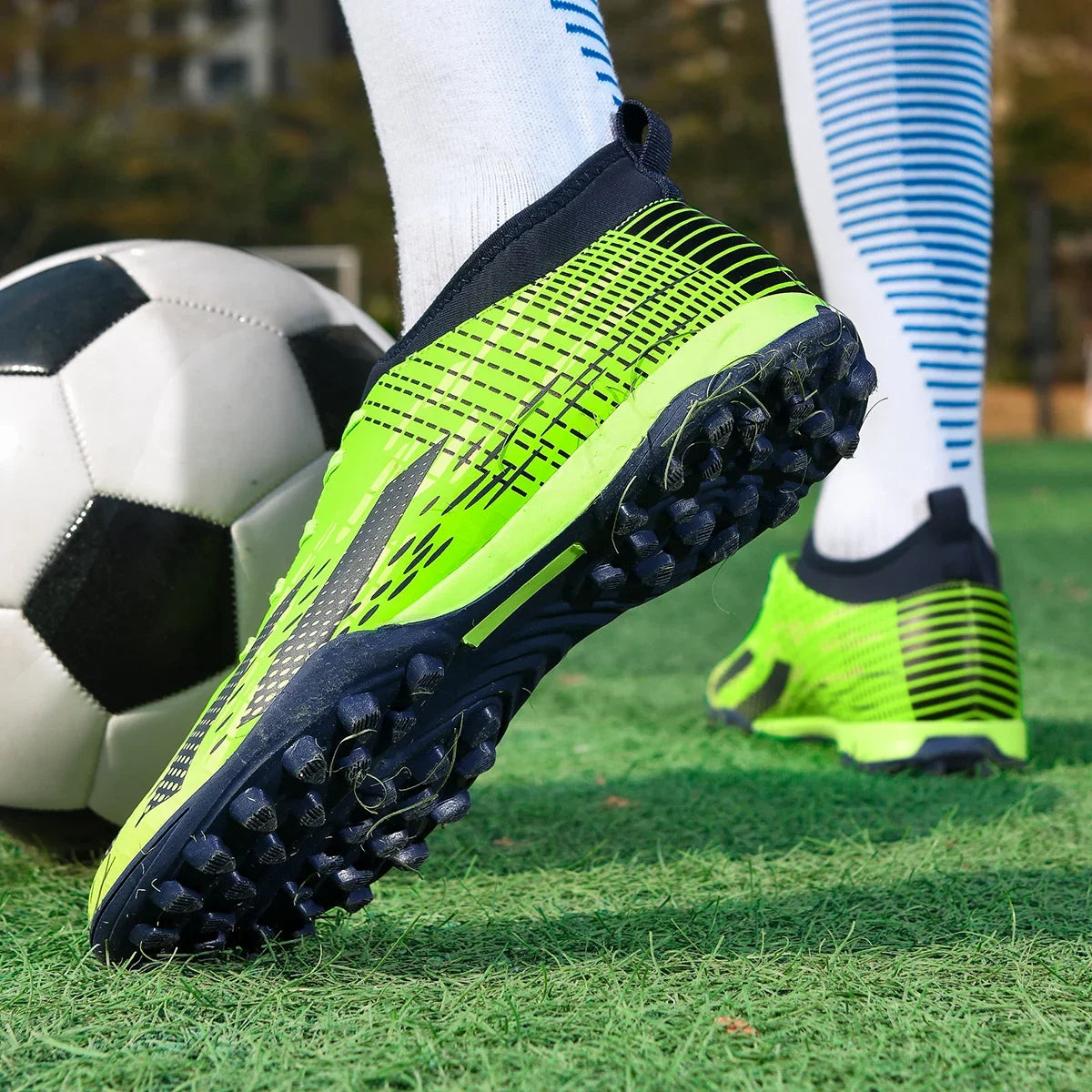 Men Professional Football Shoes Society TF/FG Soccer Shoes  Cleats Original Indoor Football Field Boots Grass Training Sneakers