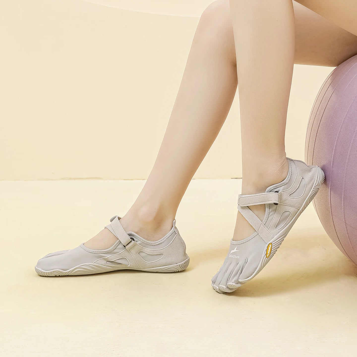Non-Slip Five Toe Shoes for Women, GallonShark Flexible Barefoot Footwear with Strap for Dance & Gym