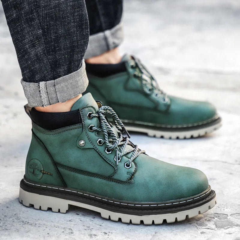 Men's High-Top British Style Motorcycle Boots Durable Cowboy Ankle Shoes Rugged Casual Non-Slip Leather Outdoor Work Footwear