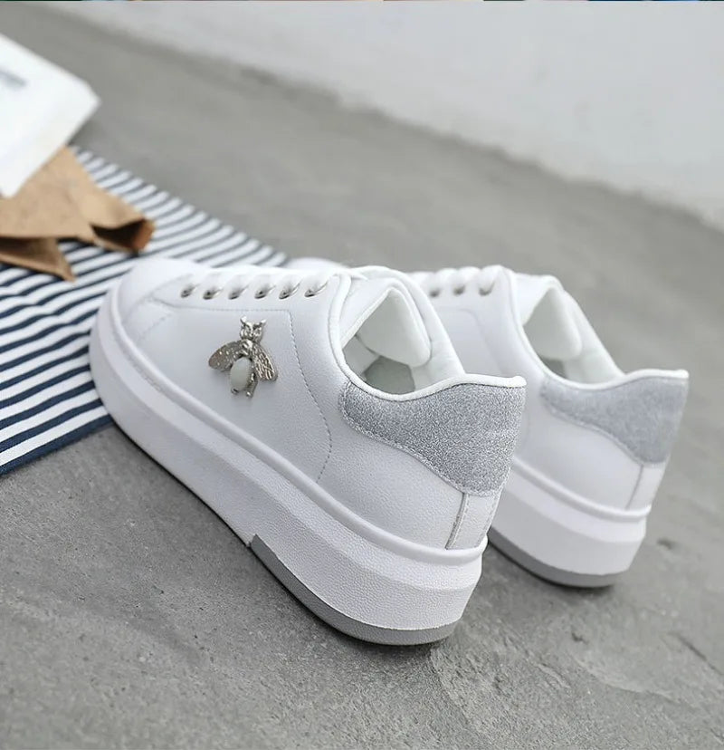 Mujer Women Platform Shoes High Quality Little bee Soft-sole Casual Shoes Female Skatboard Shoe Outdoor No Slip Walking Footwear