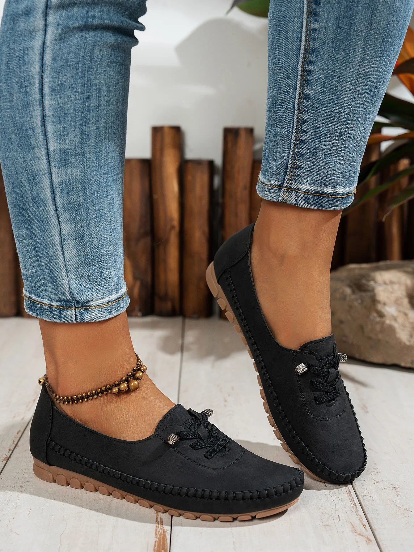 Women's Loafers Fashion Lace Up Comfortable Round Toe Soft Sole Flats Daily Walking Lightweight Versatile Slip on Casual Shoes