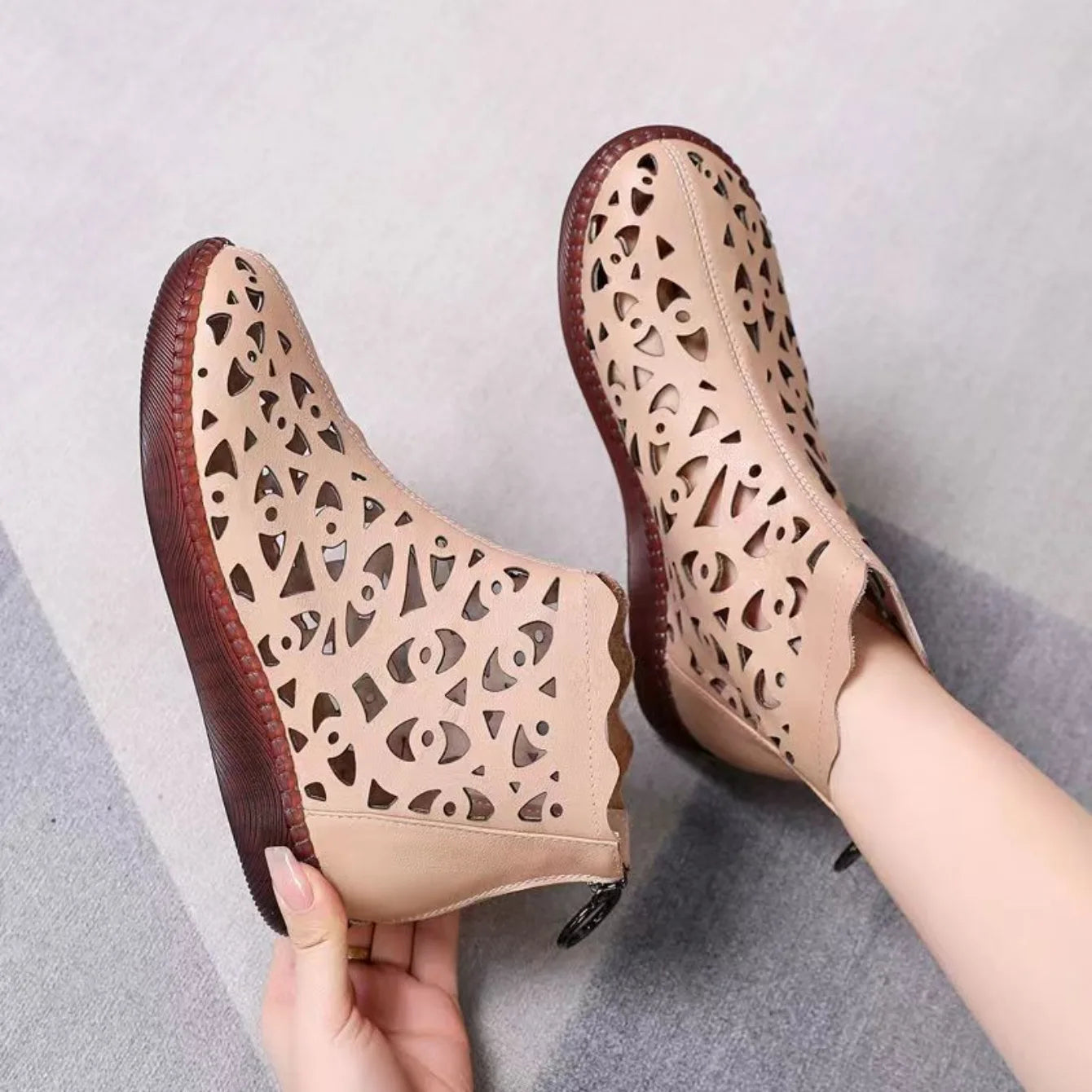 Women's Flat-bottomed Booties 2025 Spring and Autumn New Fashion Hollow Breathable Soft and Comfortable Leisure Cool Boots.