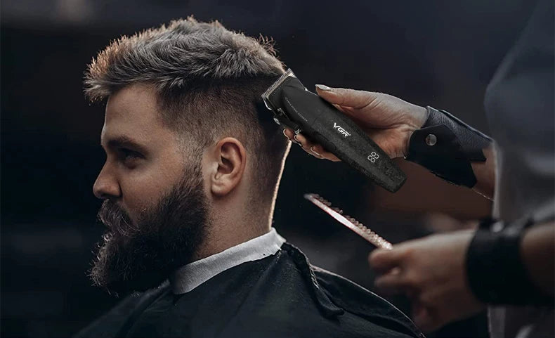 VGR Hair Trimmer Professional Clipper Cordless Barber 9000 RPM Rechargeable Hair Cutting Machine Metal Trimmer for Men V-640
